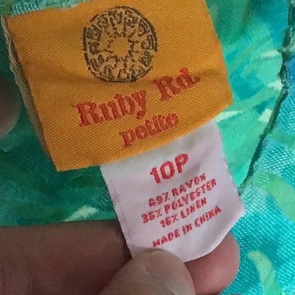 Women’s RUBY RD 10 Petite Green Long Sleeve Shirt - Picture 6 of 7